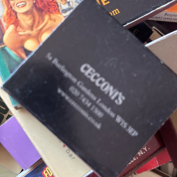 Windows of the World Twin Towers WTC Class Vintage Matchbook Collection - Picture 7 of 16